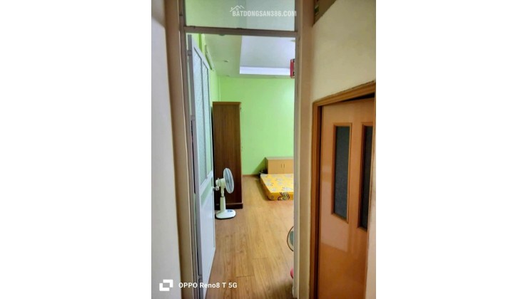 BÁN NHÀ KHU CÁN BỘ Y TẾ TẠI PHỐ NÚI TRÚC, XÂY KIÊN CỐ DIỆN TÍCH 40M X 4 TẦNG, 100 RA ĐƯỜNG OTO TRÁNH.