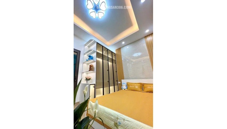 NHÀ NHỎ XINH - 5 TẦNG ĐỦ CÔNG NĂNG SỬ DỤNG - MẶT TIỀN ĐẸP - GẦN Ô TÔ - VIEW THOÁNG TRƯỚC MẶT - SỔ ĐỎ ĐẸP