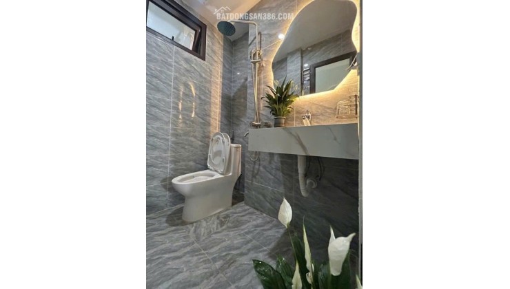 NHÀ NHỎ XINH - 5 TẦNG ĐỦ CÔNG NĂNG SỬ DỤNG - MẶT TIỀN ĐẸP - GẦN Ô TÔ - VIEW THOÁNG TRƯỚC MẶT - SỔ ĐỎ ĐẸP