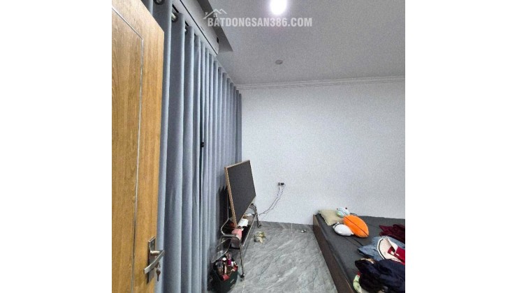 trung tâm Hà Đông 5 tầng.mt6m Thang máy ô tô đỗ ba bước ra ga