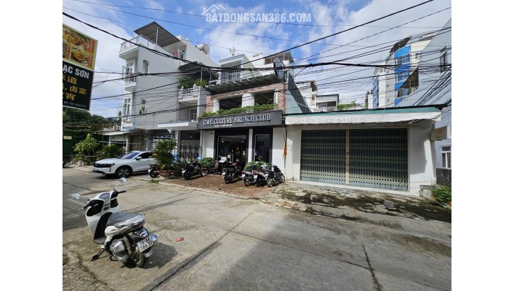Bán Nhà Đất mặt tiền Phố Tây Trần Quang Khải nối dài * Cách biển Trần Phú chỉ 300m.

Diện tích: 280m ngang 10m - 

Giá bán : 280 triệu/m ~ 66 tỷ

 =-