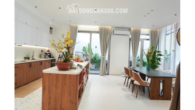 Nhà 9x17,5m 3 lầu Nguyễn Văn Quỳ Phường Phú Thuận Quận 7. giá 19 tỷ