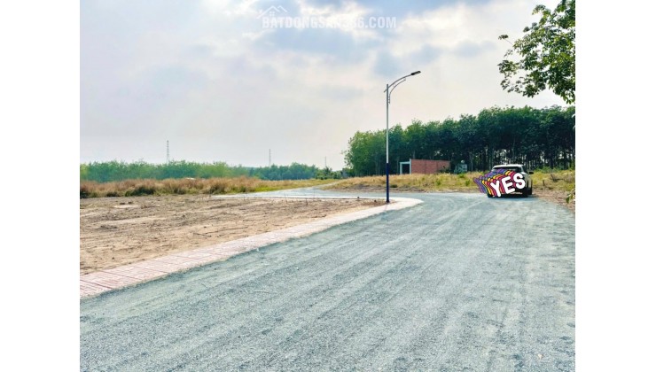 Bán đất ngay khu công nghiệp - DT 500m2 sẵn thổ cư  - Giá chỉ 3xx