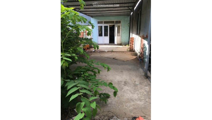 BÁN NHÀ CẤP 4 TẠI HUYỆN CÔN ĐẢO, DT 360.9 M2 - SHR - CHỈ 50TR/M2. LH:0908393271.