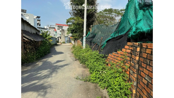 BÁN ĐẤT LONG BÌNH, QUẬN 9 - DT 1000M2 - SHR - 38.5 TỶ. LH:0907511230 - 0908334579.