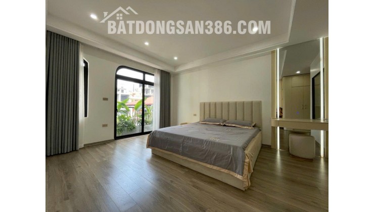 HÓT CHỦ DI CƯ NƯỚC NGOÀI BÁN GẤP NHÀ LONG BIÊN