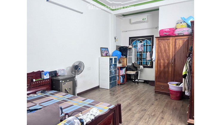 BÁN NHÀ 4 TẦNG MẶT TIỀN MẠC ĐĨNH CHI – GIÁ 15 TỶ

 - Diện tích: 75m²- Ngang: 4 m -  Giá bán: 15tỷ -     Lh : 0905724084 Ngoc Bich Land