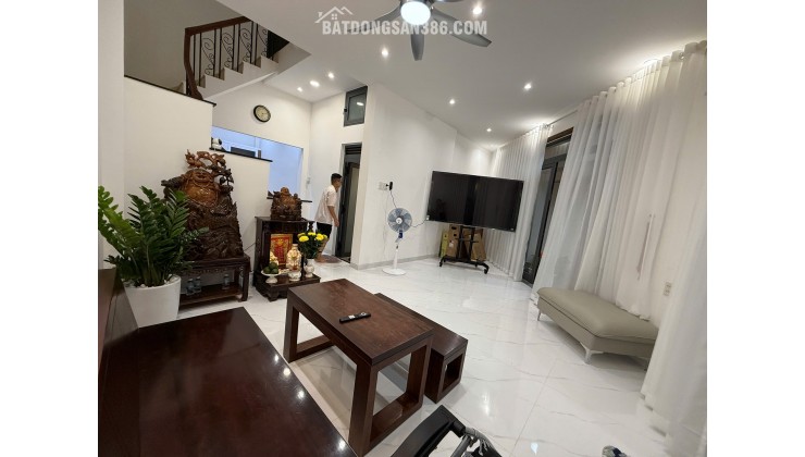 Bán nhà căn góc trung tâm Nha Trang đường Võ Trứ – Mạc Đỉnh Chi (gần biển ~1km) - DT: 47,5m² – DT sàn: 156,7m² -   Liên hệ : 0905.724.084 Ngoc Bich