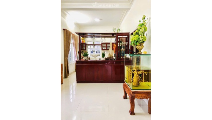 CHO THUÊ VILLA 8 PHÒNG NGỦ ĐƯỜNG HÙNG VƯƠNG ĐÀ LẠT