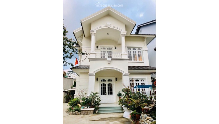 CHO THUÊ VILLA 8 PHÒNG NGỦ ĐƯỜNG HÙNG VƯƠNG ĐÀ LẠT