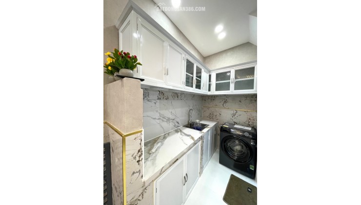 Nhà Bình Thạnh sát chợ Bà Chiểu mà chỉ 4.6 t.ỷ . Chủ nhà bán lộn giá?