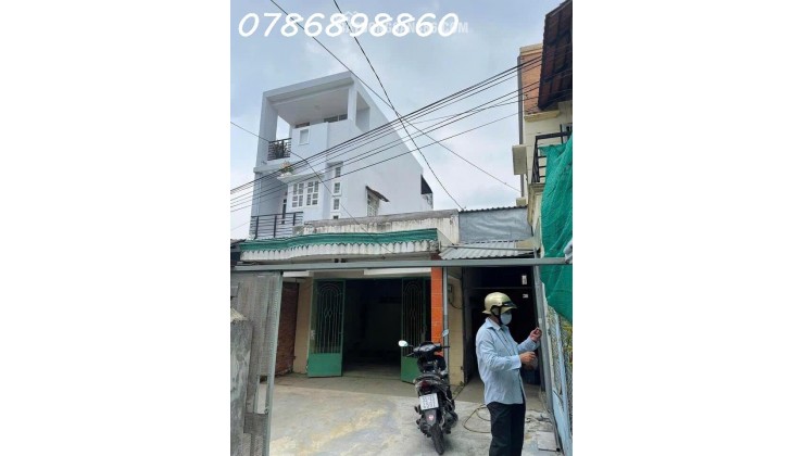 CẦN BÁN GẤP NHÀ HẺM 851 HUỲNH TẤN PHÁT – QUẬN 7