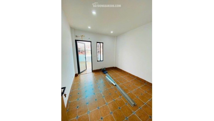 BÁN NHÀ PHỐ QUAN NHÂN - DT 37 M2 (6 TẦNG THANG MÁY) - SẴN SỔ ĐỎ, CHỈ 12.9 TỶ. LH:0983215192