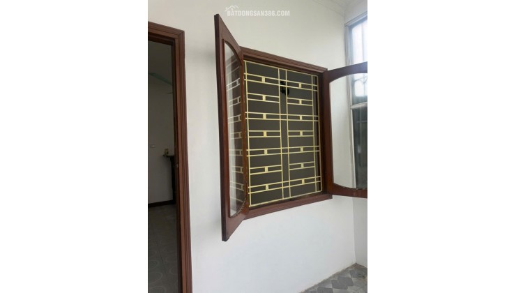 NHÀ VIP, KHU VỰC CBNV TRƯỜNG THUỶ LỢI. DT 33 M2 (4 TẦNG) SẴN SỔ CHỈ 10.8 TỶ. LH:0904683389