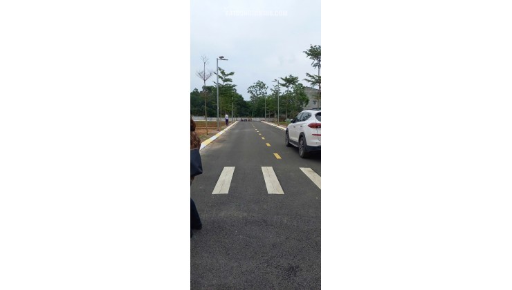 Bán đất thổ cư sổ đỏ 100m2, mặt tiền 6m, đường 21A, Phú Cát, Quốc Oai, Hà Nội. Giá 4.5 tỷ. LH: 0382394677