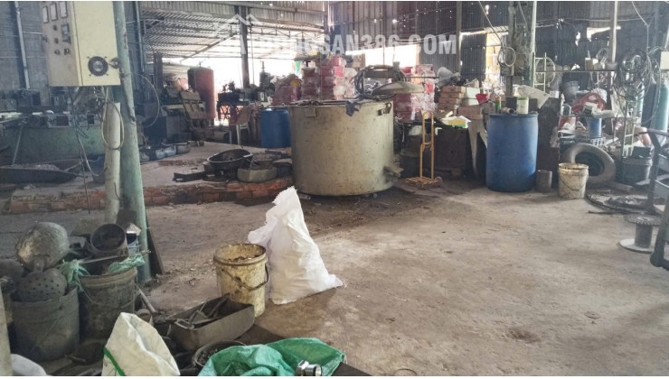 CC BÁN GẤP NHÀ C4, KHU ĐẤT ĐANG LÀM XƯỞNG CƠ KHÍ, GẦN 2500M2 SÁT MT835, CHỈ 14 TỶ. LH:0909327086.