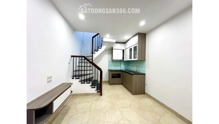 Hàng hiếm! Nhỉnh 5 tỷ có ngay nhà phố ĐỘI CẤN, BA ĐÌNH