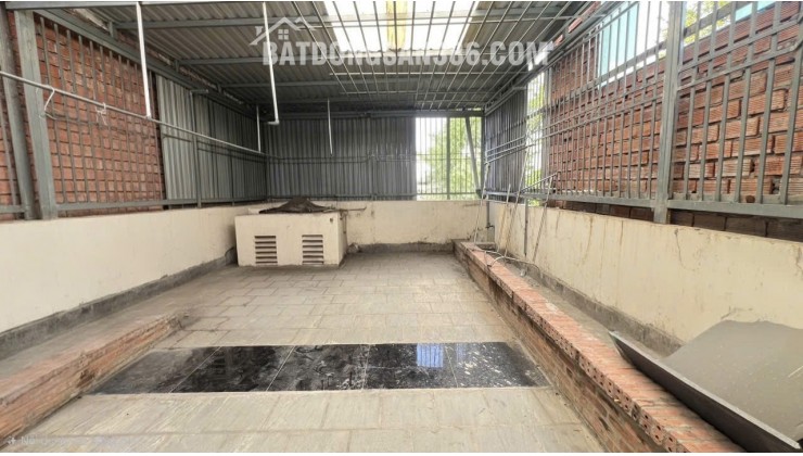 BÁN MẶT TIỀN NHÀ Q7 , PHÚ THUẬN  GIÁ CỰC TỐT (4,5 x28) 2LẦU -5PN- 8,5 TỶ-SỔ HỒNG RIÊNG