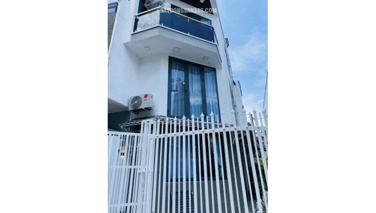 TIN CHÍNH CHỦ - BÁN NHÀ Q11 NGAY CV ĐẦM SEN – 65.2M2 - SHR - 6.05 TỶ. LH:0812946629