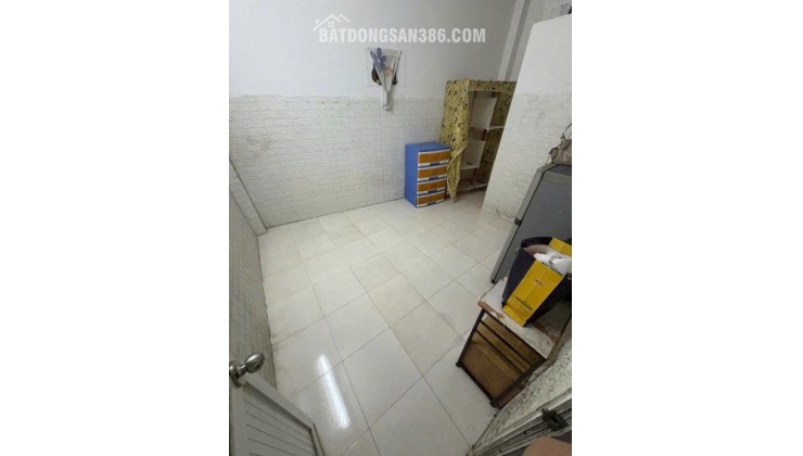 CẦN CHO THUÊ PHÒNG TẦNG 4 TẠI PHỐ CHỢ KHÂM THIÊN - ĐỐNG ĐA - HÀ NỘI.