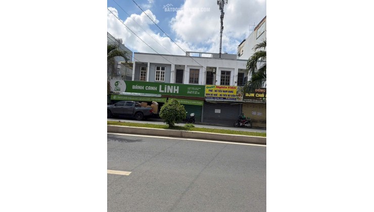 Bán nhà MT đường Phú Thuận , Q7. dt 18x10m 1 lầu . hiện tại xây 4 căn , vị trí vàng KDBB.