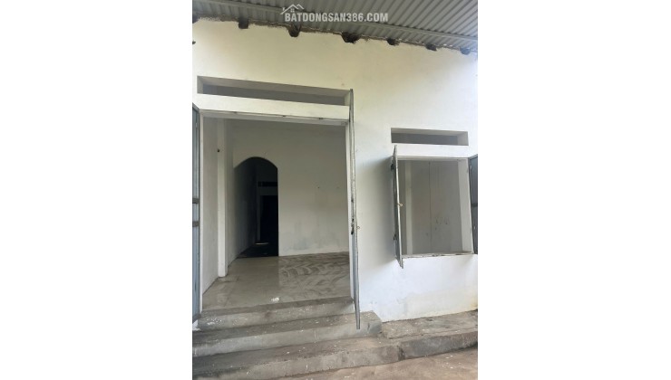 Tôi có căn nhà xây thô trên miếng đất có diện tích 77m sát công nghệ cao Hòa Lạc cần bán giá 3 tỷ. Liên hệ: 0399.638.222