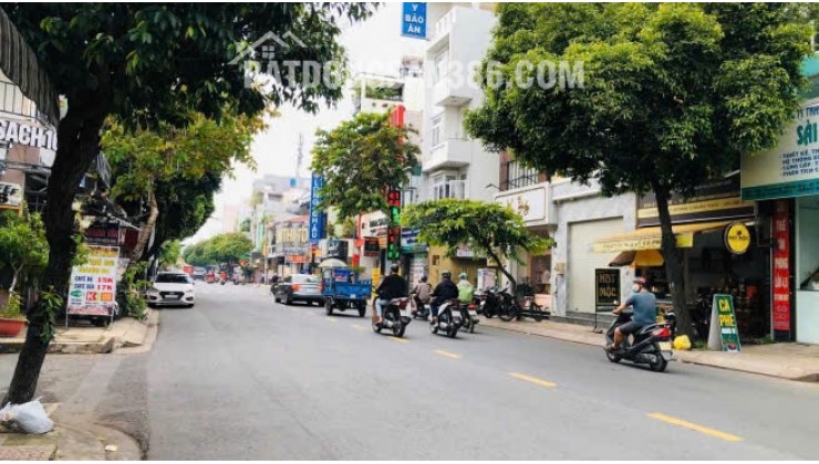 Bán Gấp Nhà Mặt Tiền khu Họ Lê, Tân Phú, Ngang 9m x 18m, 4 Tầng, chỉ 23.X Tỷ
