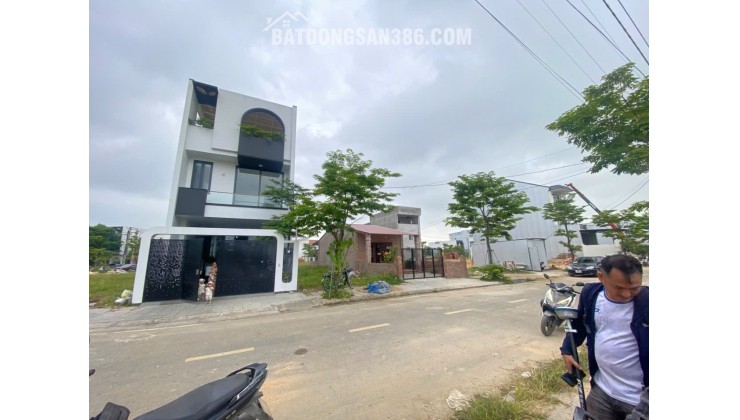 BÁN ĐẤT TP HUẾ, DT 252,6M2 THỔ CƯ, SHR CHỈ 26TR/M2. LH:0773465789