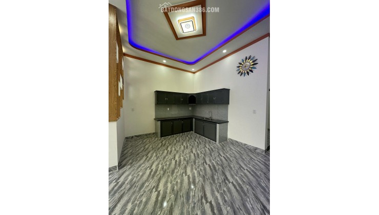 CĂN NHÀ CẤP 4 SÁT ỦY BAN CHÁNH PHÚ HÒA – 165 M2 SHR 1TY 7XX. LH:0868673151.