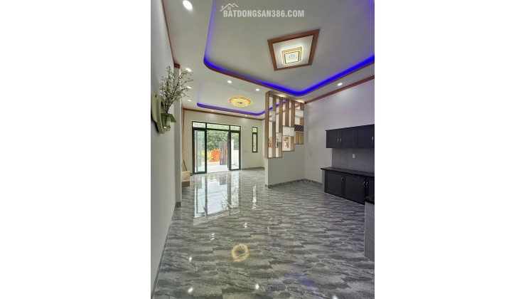CĂN NHÀ CẤP 4 SÁT ỦY BAN CHÁNH PHÚ HÒA – 165 M2 SHR 1TY 7XX. LH:0868673151.