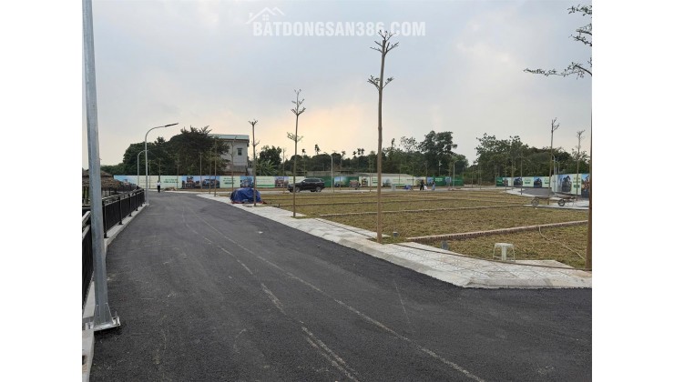 Hiếm View Hồ Đồng Trạng 100m nhỉnh 3tỷ đường 2 ôtô vòng quanh gần ĐH FPT, ĐHQG HN QL21