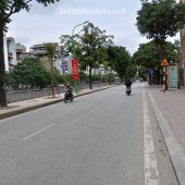 Hàng hiếm mặt đường Hồng Tiến - Long Biên.