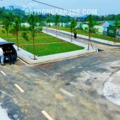 Tôi cần bán mảnh đất đẹp 100m2, mặt tiền 5,97m, đường rộng 15m tại Phú Cát, Hà Nội, giá 2,2 tỷ.