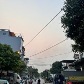 VỈA HÈ Ô TÔ TRÁNH KINH DOANH BẤT CHẤP 2 mặt tiền đường  CHÍNH CHỦ   Mặt ĐƯỜNG ĐÔNG MỸ RA VẠN PHÚC THANH TRÌ  CẠNH CÂY XĂNG ĐÔNG MỸ