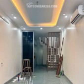 BÁN NHÀ - ĐỨC GIANG - VIỆT HƯNG - NHÀ 5 TẦNG DÂN XÂY MỚI TINH - THIẾT KẾ HIỆN ĐẠI  - 31M - NHỈNH 7 TỶ
