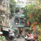 BÁN GẤP NHÀ BÀ HẠT Q10 GẦN ĐƯỜNG XE HƠI CÁCH VÀI BỨOC CHÂN. LH:0909304773