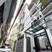 HÀNG HIÊM NGOC THỤY NGÕ THÔNG Ô TÔ .Ô TÔ ĐỖ CƯA  FULL NỘI THẤT