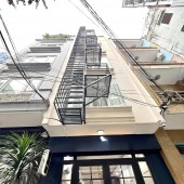 BÁN KHÁCH SAN CAO CẤP NGAY TRUNG TÂM QUẬN 1, 5 TẦNG, DÒNG TIỀN 200 TRIỆU/THANG.