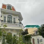 BIỆT THỰ MẶT TIỀN NGUYỄN BÌNH NHÀ BÈ  (7X20) 2 LẦU -  CHỈ 10,8 TỶ - SỔ HỒNG HOÀN CÔNG . ĐANG CHO THUÊ 37TR/ TH