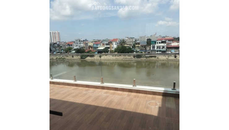 Nhà mặt đường Lán Bè – View sông Tam Bạc, vị trí đẹp giữa trung tâm.