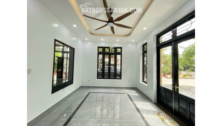 Căn góc hiếm giữa trung tâm Văn Cao – Dòng tiền sẵn 35 triệu/tháng.