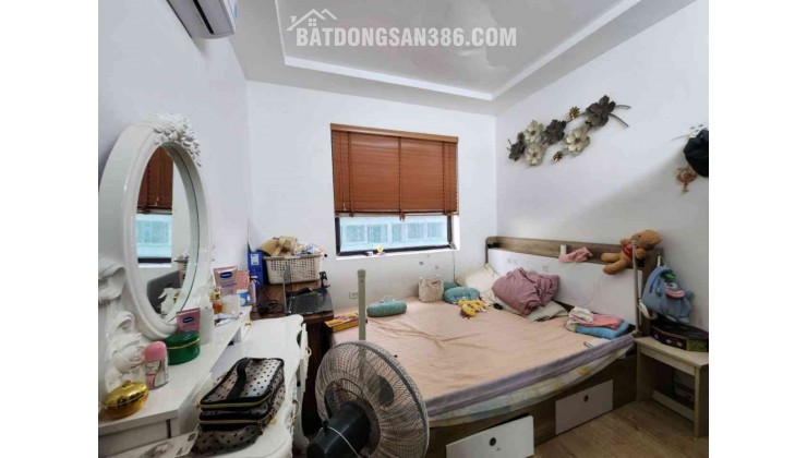 Căn hộ Ruby City  4,2 tỷ 70m sẵn 3 ngủ,sổ đỏ đầy đủ,tầng view đẹp, Long Biên