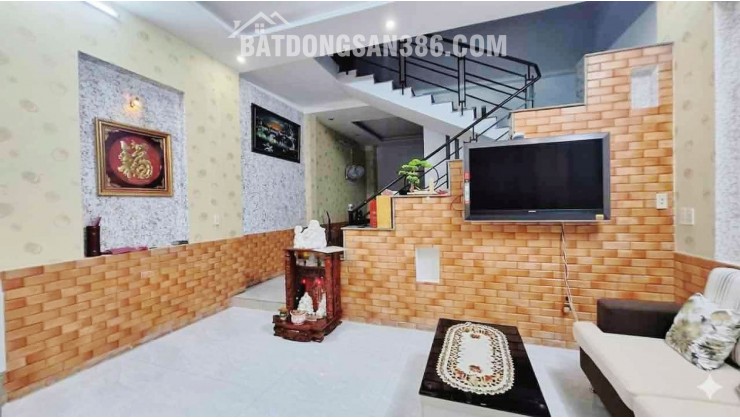 Nhà phố đẹp Lái Thiêu - Ngang 5m - 90m2 – Nhỉnh 4,5 Tỷ - Đường xe tải  - ÔTô ngủ trong nhà