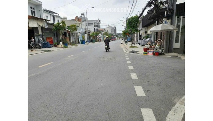 BÁN NHÀ CẤP 4 HOÀN CÔNG - FULL THỔ CƯ - SỔ HỒNG RIÊNG - HẺM CÀ PHÊ GÓC PHỐ, HÓC MÔN