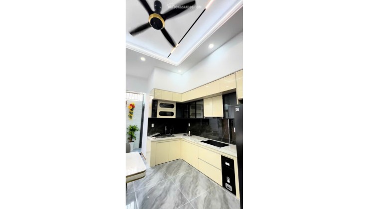 BÁN NHÀ NGAY CHỢ BÌNH ĐIỀN QUẬN 8. DT80 M2 - SHR - CHỈ 1TỶ165TR. LH:0785448683.