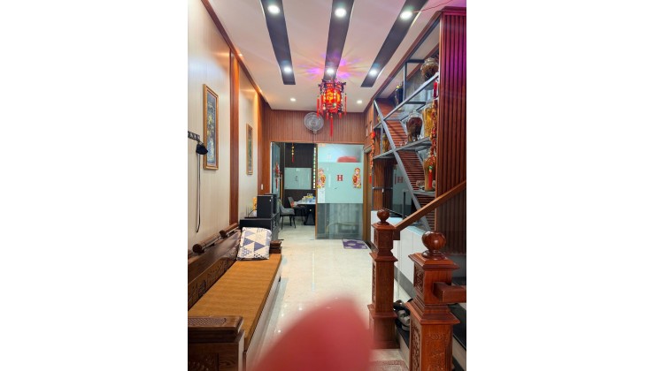 Nhà Bán tại Tôn Đản gần Bến Xe vị trí kiệt  thông thoáng