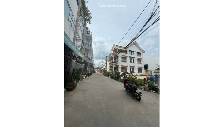 Lô đất siêu đẹp ngay chợ 339 Phước Long B. diện tích khủng 97m2 chỉ 7.9đ