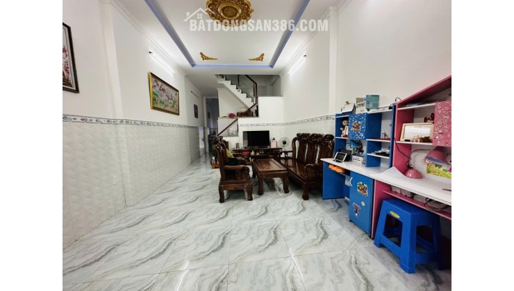 Nhà đẹp 2 tầng Hoàng Hữu Nam. 65m2 chỉ 4.6đ. LH Hân 0347167886