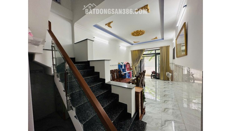 Nhà đẹp 2 tầng Hoàng Hữu Nam. 65m2 chỉ 4.6đ. LH Hân 0347167886