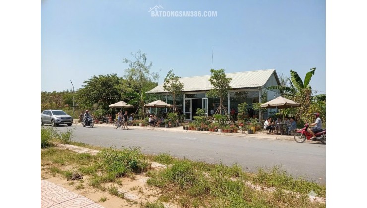 BÁN 500M ĐẤT TẠI CẦN THƠ, CÓ KHO SẲN BAO QUANH ĐẤT, MẶT TIỀN 27M, MẶT LỘ NHỰA 18M. LH:0798441899